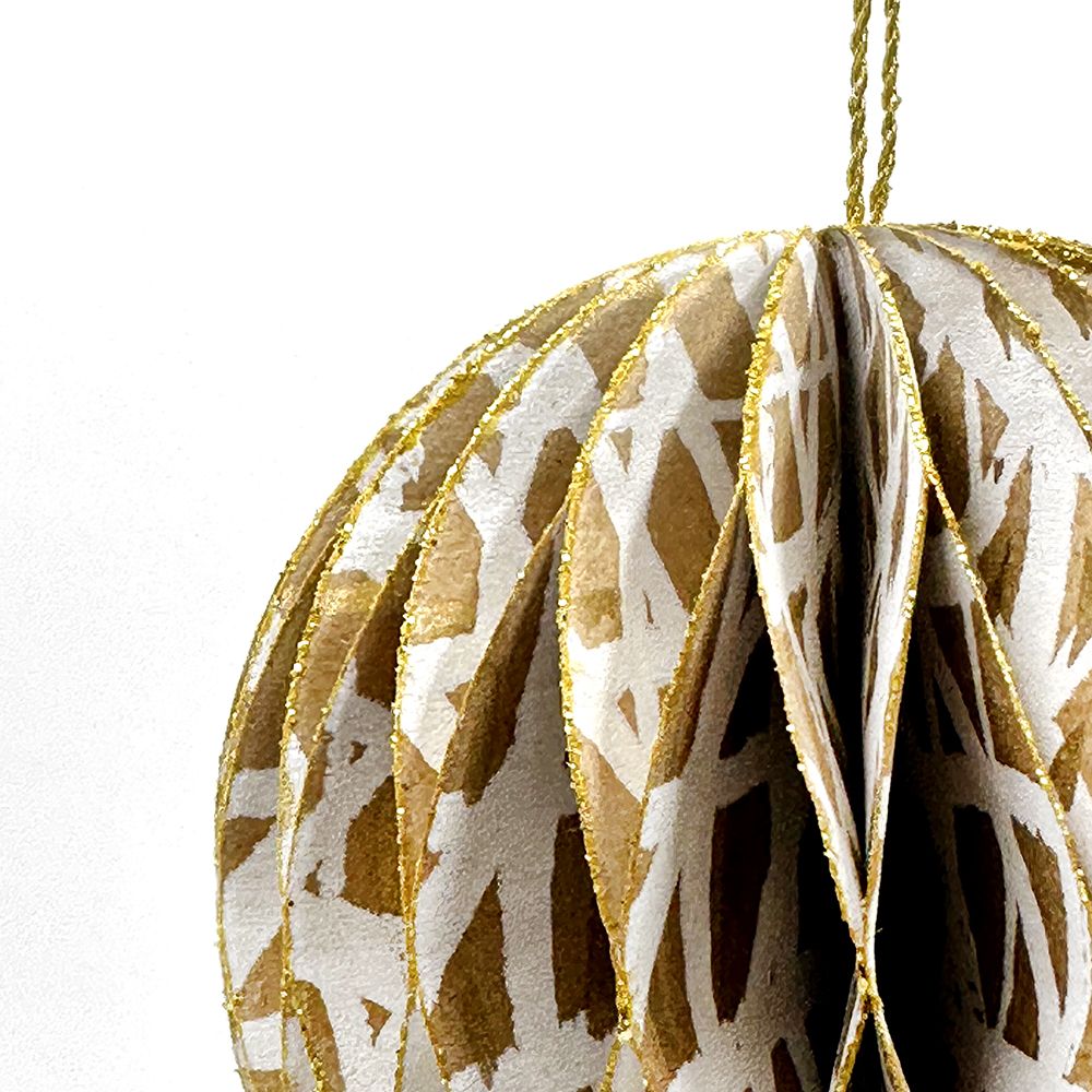 Honeycomb Christmas Ball - Paulina Puruntatameri