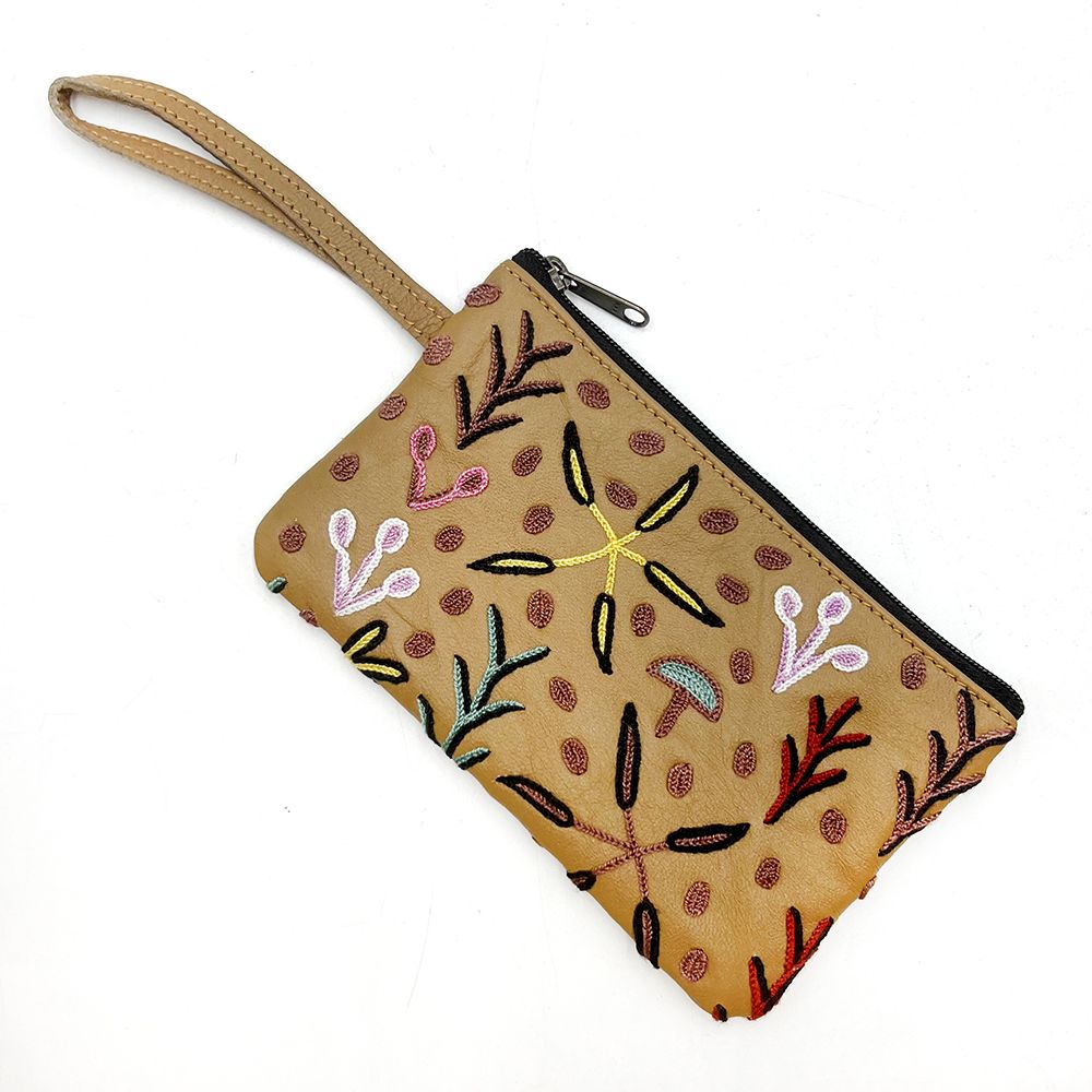 Cosmetic Bag - Ampilatwatja