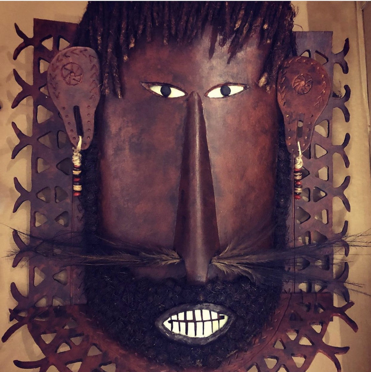 Lakob-Op (Many Faces)
