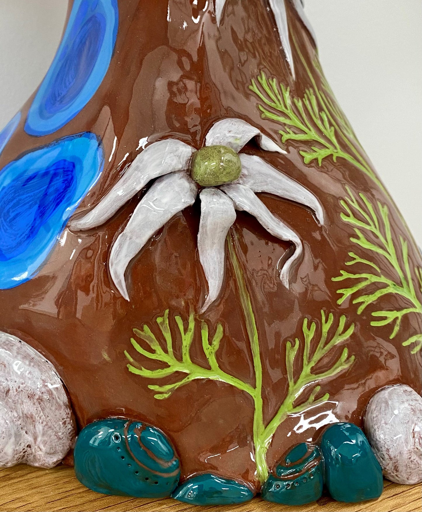 Dune - Ceramic Vase with Flowers & Shells